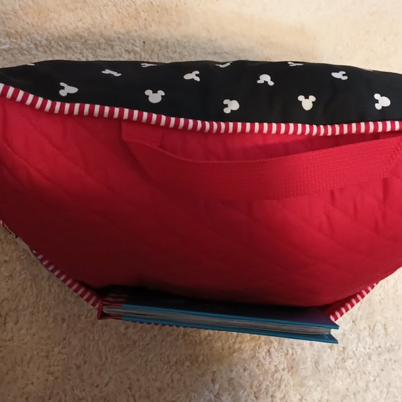 NWOT ~ Mickey Mouse Reading Pocket Pillow (16" X 16") (*Book not included*) - Picture 4 of 5